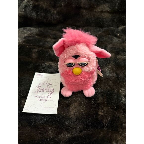 Vintage 1999 Rare Flamingo Pink FURBY Tiger Electronics NEW Mod 70-800